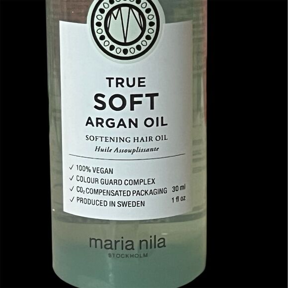 Maria Nila True Soft Argan Oil 1 oz Vegan Moisturizing Hair Oil - Picture 2 of 14